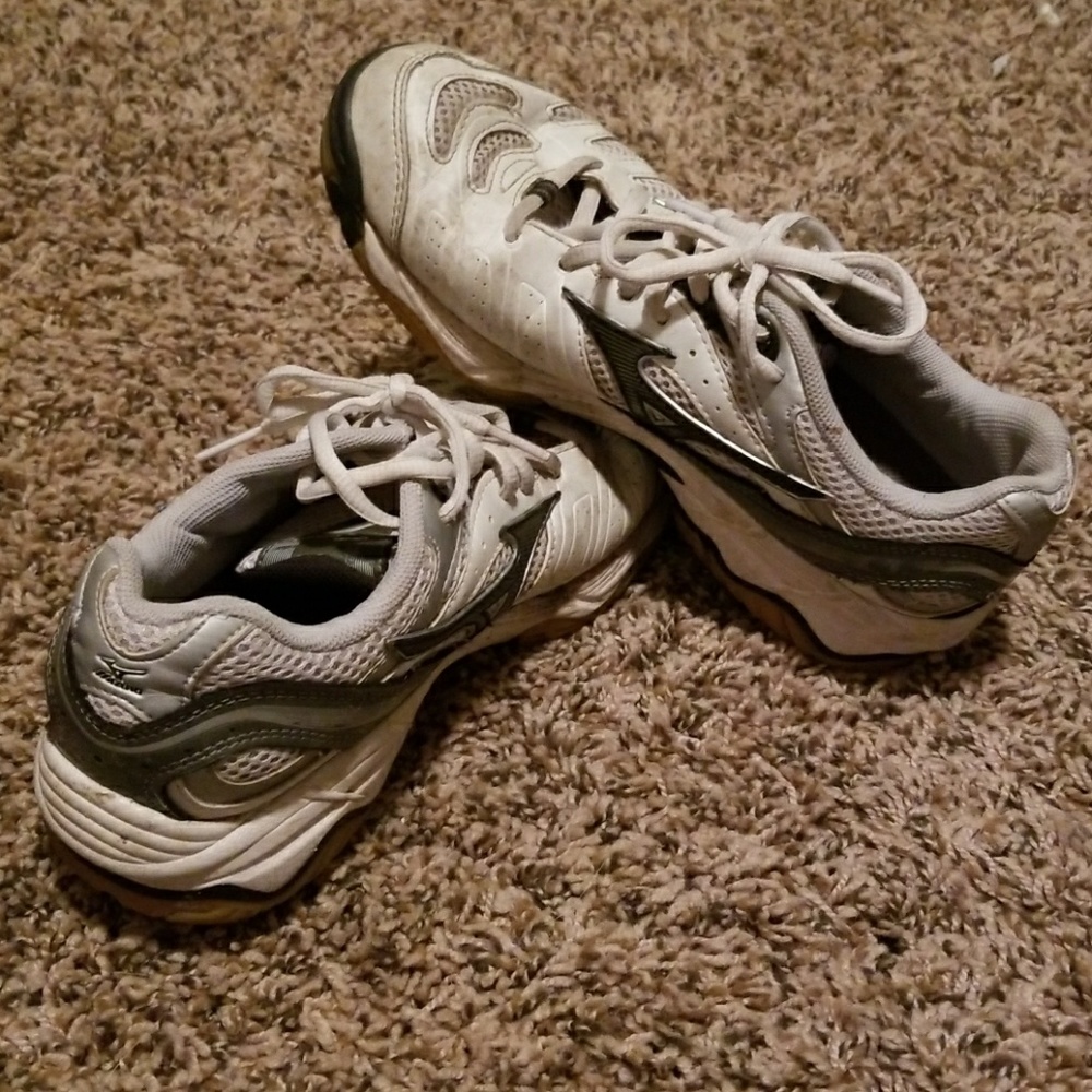 volleyball shoes